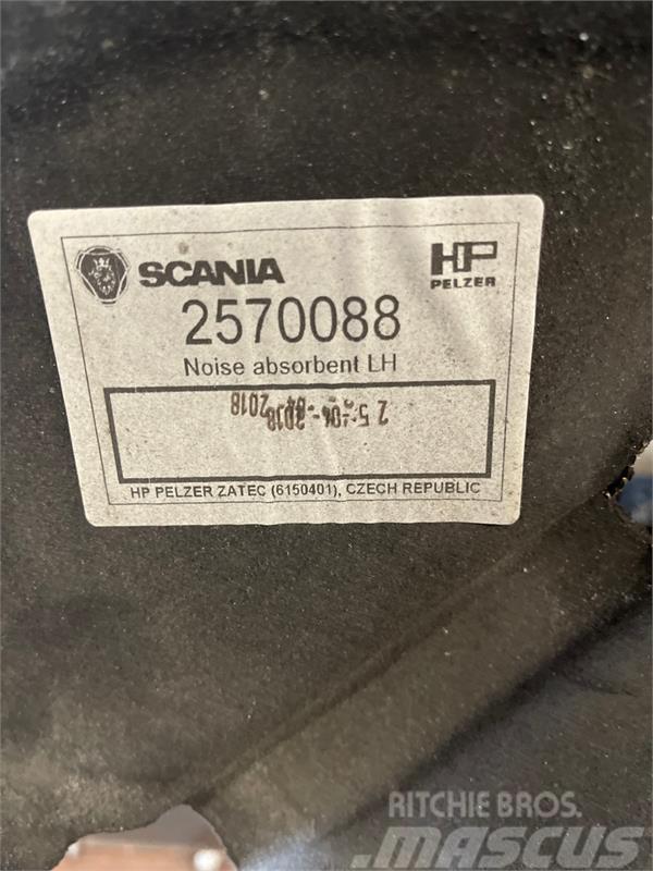 Scania  CAB FLOOR 2570088 Altele