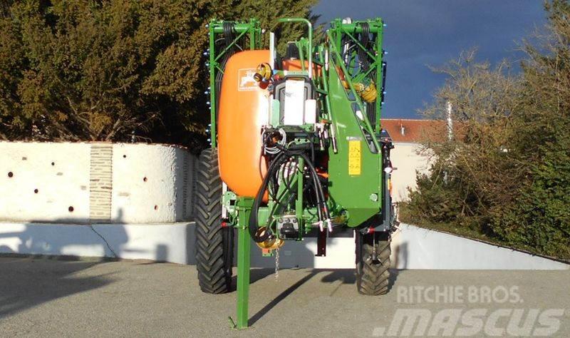 Amazone UG 3000 Super Tractoare agricole sprayers