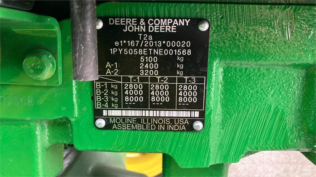 John Deere 5058E Tractoare