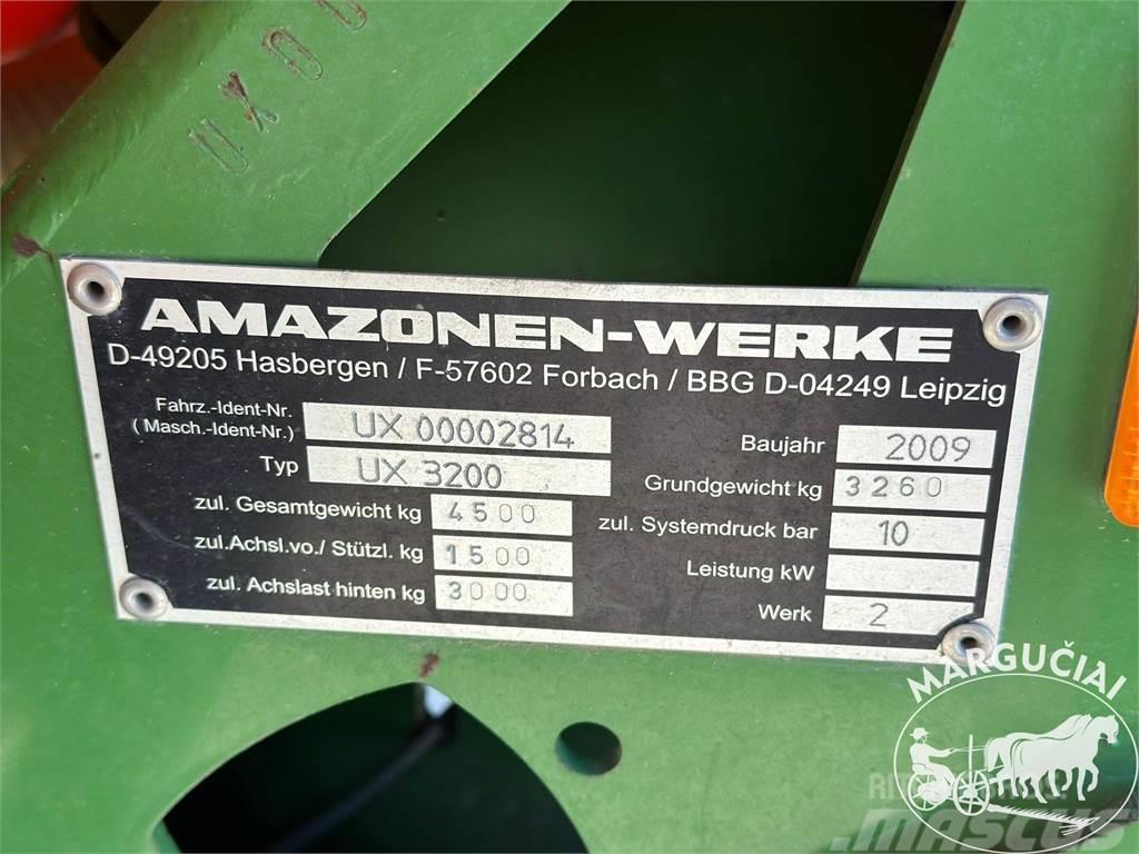Amazone UX 3200, 3200 ltr., 24 m. Tractoare agricole sprayers