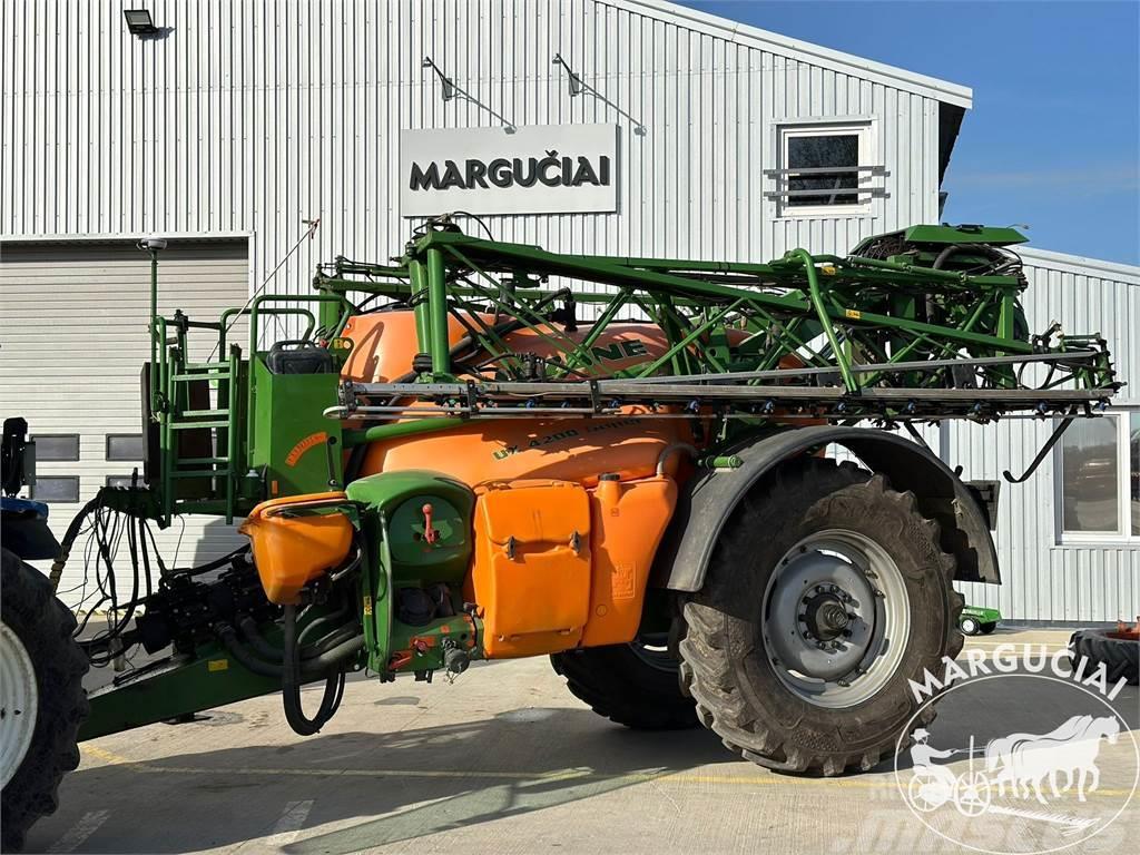 Amazone UX 4200 Super, 4200 ltr., 28 - 30 m. Tractoare agricole sprayers