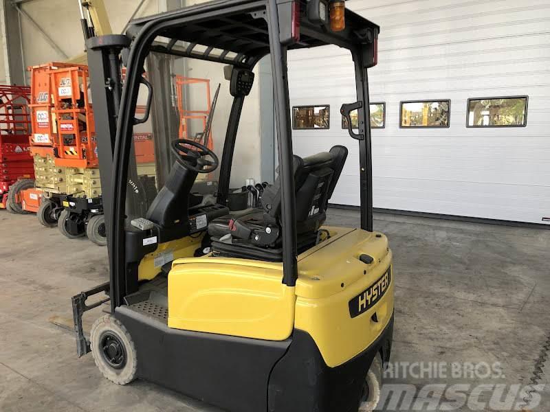 Hyster J1.5XNT Stivuitor electric