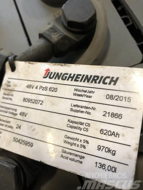 Jungheinrich ETV 116 Stivuitor cu catarg retractabil