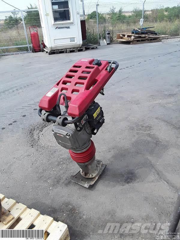 Swepac T64 Alte masini si accesorii pentru încarcat si sapaturi