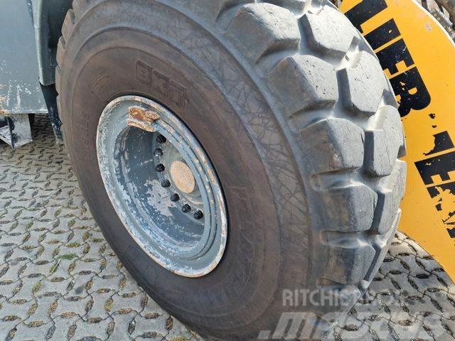 Liebherr L 550 / 2014 / 9.783 h Incarcator pe pneuri