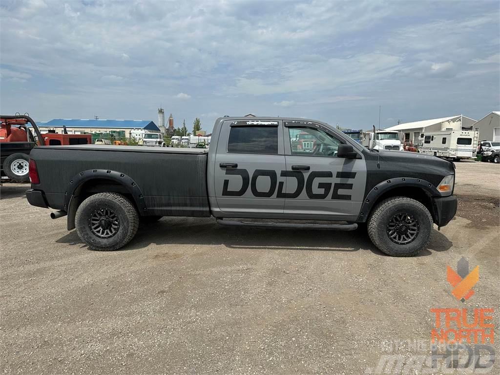 Dodge Ram 2500 Camioane platforma/prelata