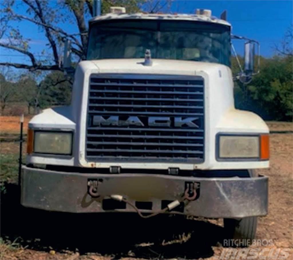 Mack CH613 Autotractoare