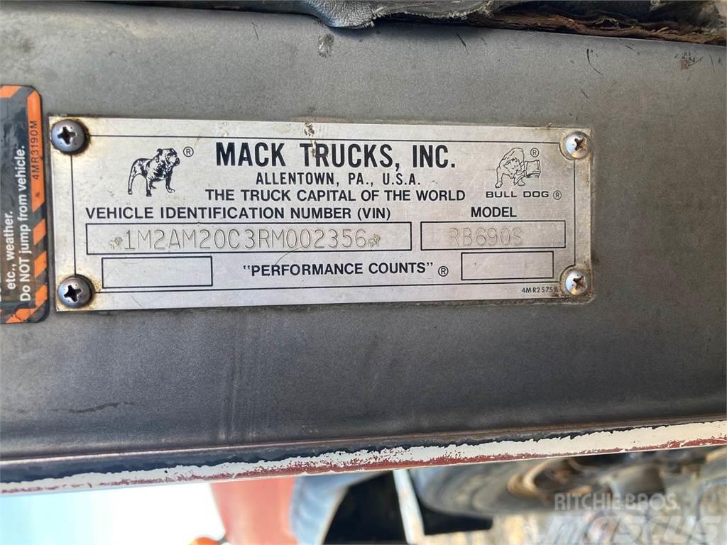 Mack RB690S Cisterne