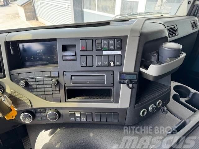 Volvo FM500 8X4*4 Tridem koukkuauto Camion cu carlig de ridicare