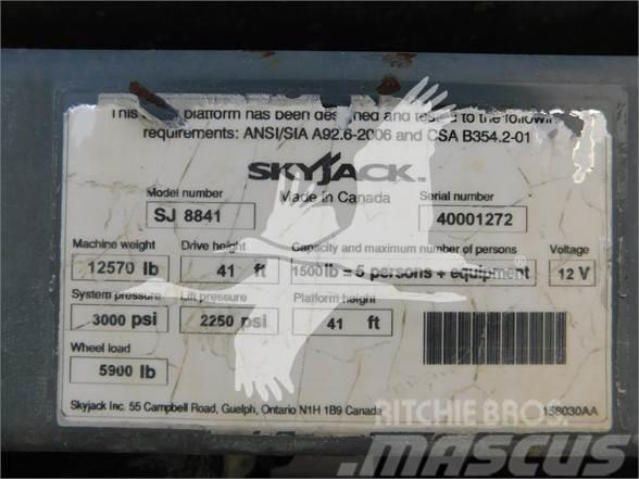 SkyJack SJ8841RT Platforme foarfeca