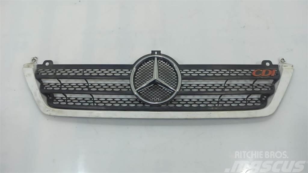 Mercedes-Benz Sprinter CDI 1995-2006 Cabine si interior
