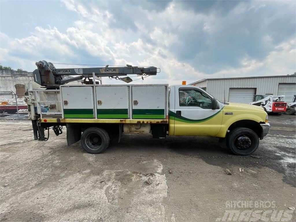 Ford F-550 Service/Crane Truck Vehicule de recuperare