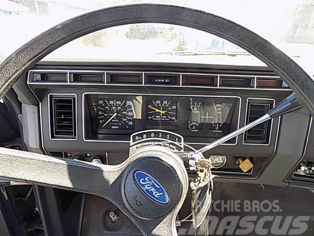 Ford F700 Autocamioane