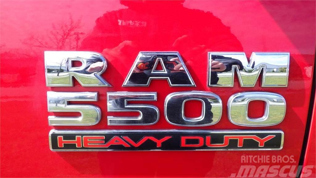 RAM 5500 Camioane platforma/prelata