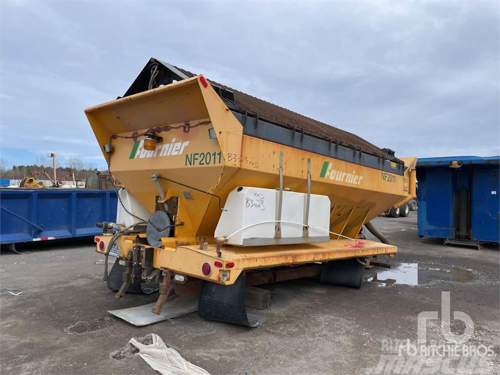  TENCO 15 ft 6 in - Fits Truck Dispersare nisip si sare