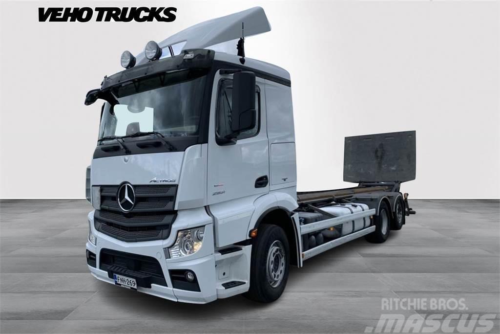 Mercedes-Benz Actros L2551 L/6x2 Camion cadru container