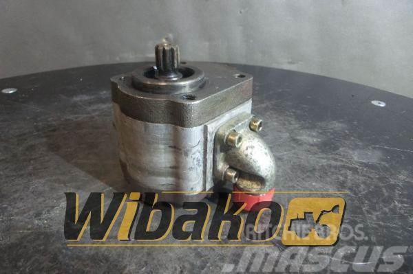 Commercial Gear pump Commercial PE11A139B2XEJ06-81 Hidraulice
