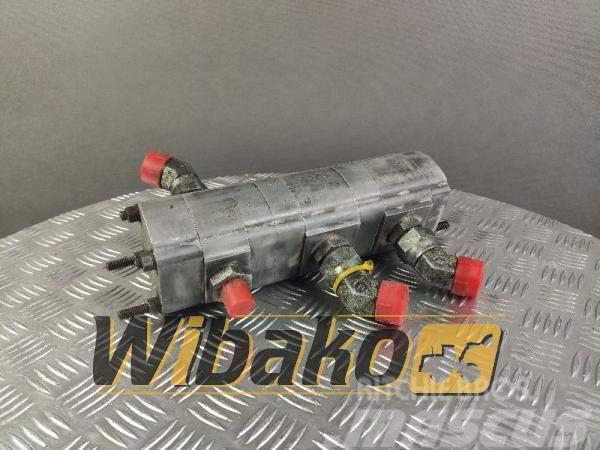 Commercial Hydraulic pump Commercial 365959N010 11062389 Alte componente
