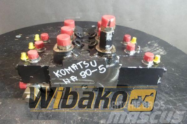 Komatsu Distributor Komatsu WA 90-5 644300080 Hidraulice
