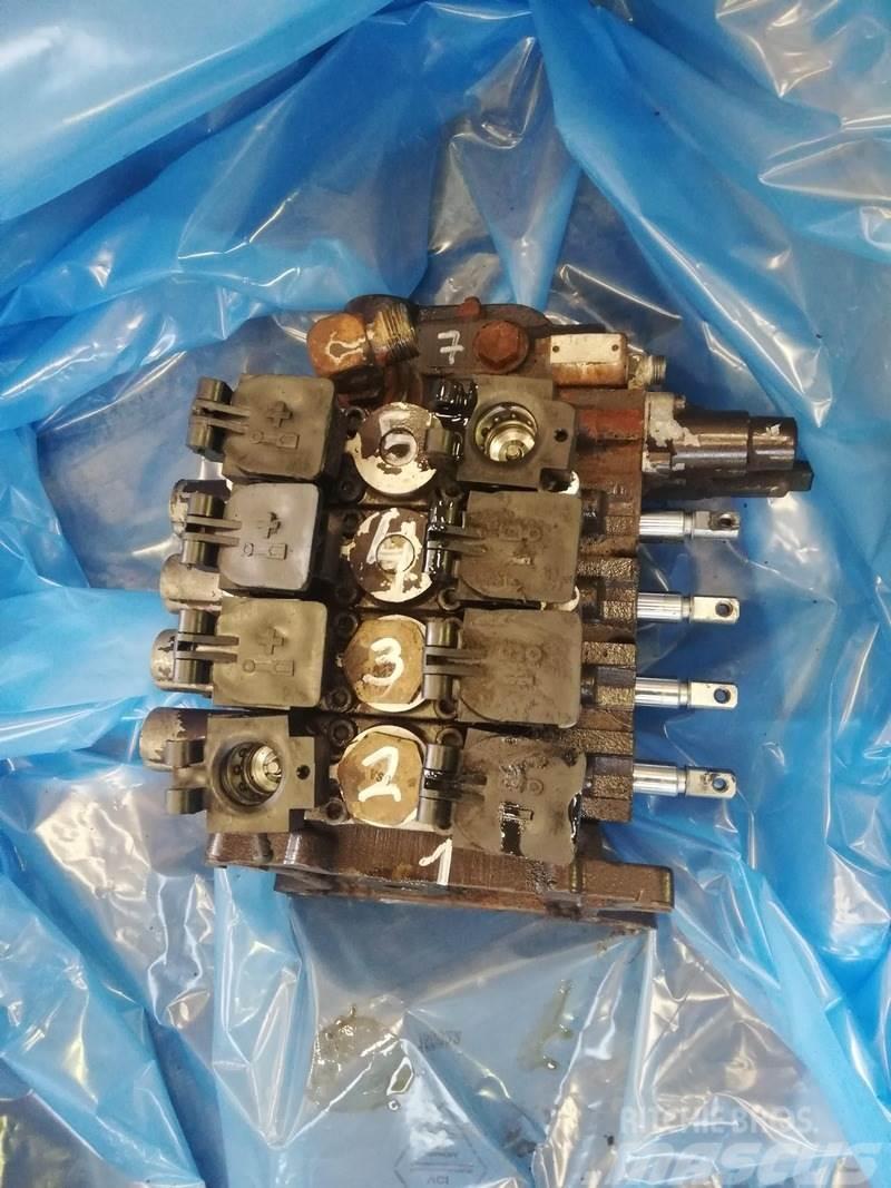 Fiat G170 Remote control valve Hidraulice