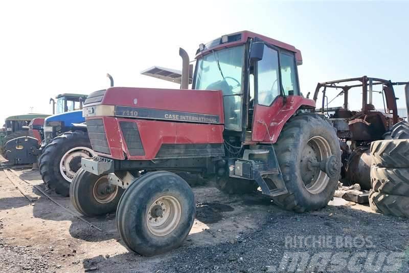 Case IH CASE 7110Â TractorÂ Now stripping for spares. Tractoare