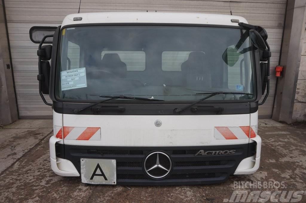 Mercedes-Benz ACTROS F07 R TUNNEL HOOG Cabine si interior