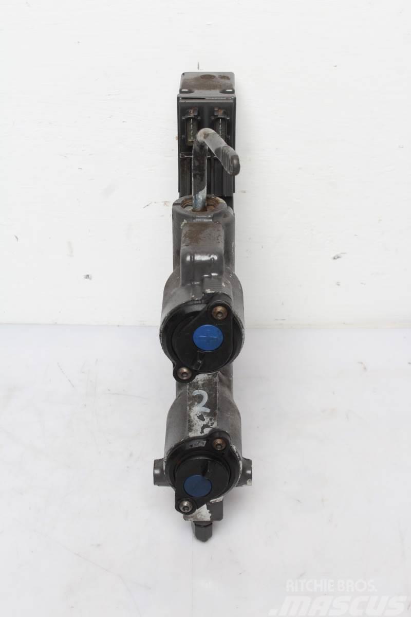Valtra S374 Remote control valve Hidraulice