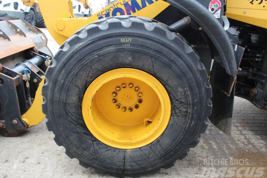 Komatsu WA270-8 Incarcator pe pneuri