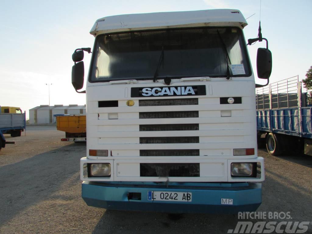 Scania 143 420 6X2 BASCULANTE Camion cu prelata