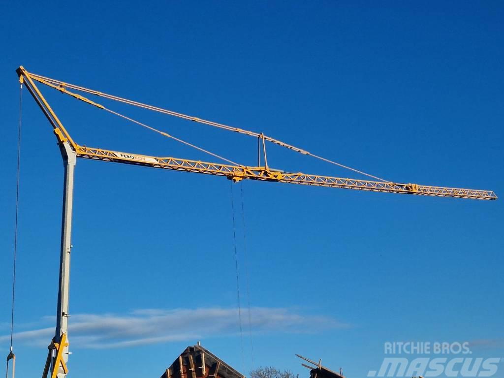 Potain IGO 50 Self erecting cranes