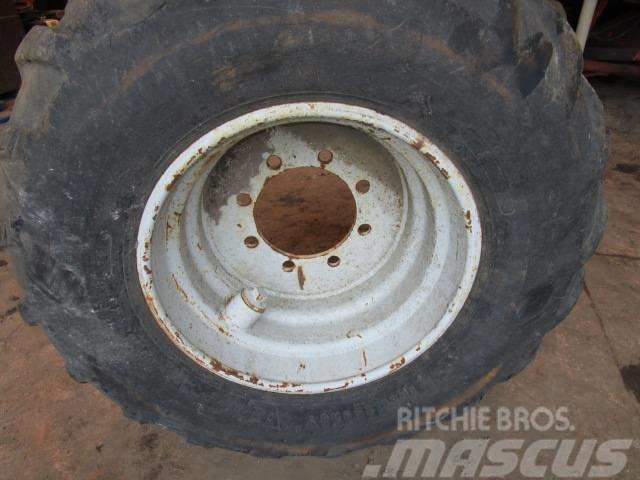 Trelleborg T421  500x22,5 complet wheel Anvelope, roti si jante