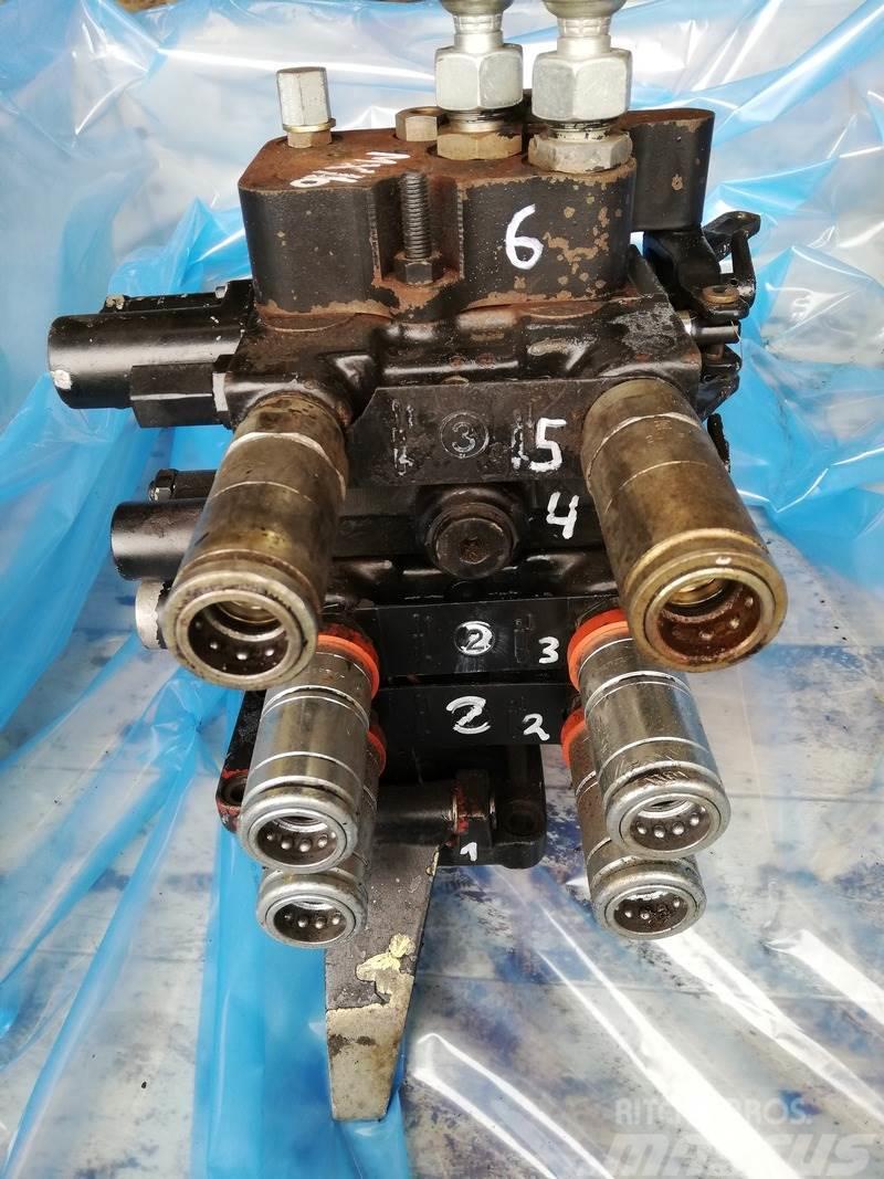 Case IH MX110 Power Beyond valve Hidraulice