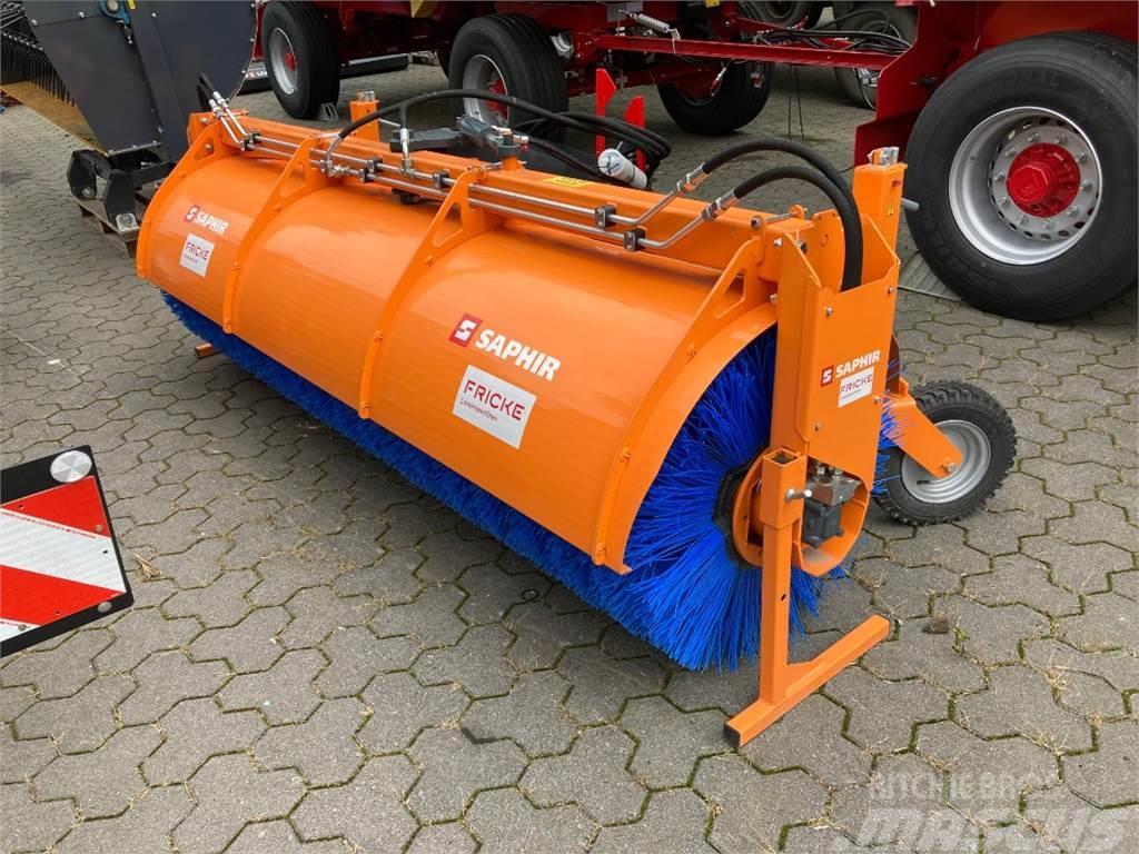 Saphir SKM 28 Kehrmaschine Alte echipamente pentru nutret