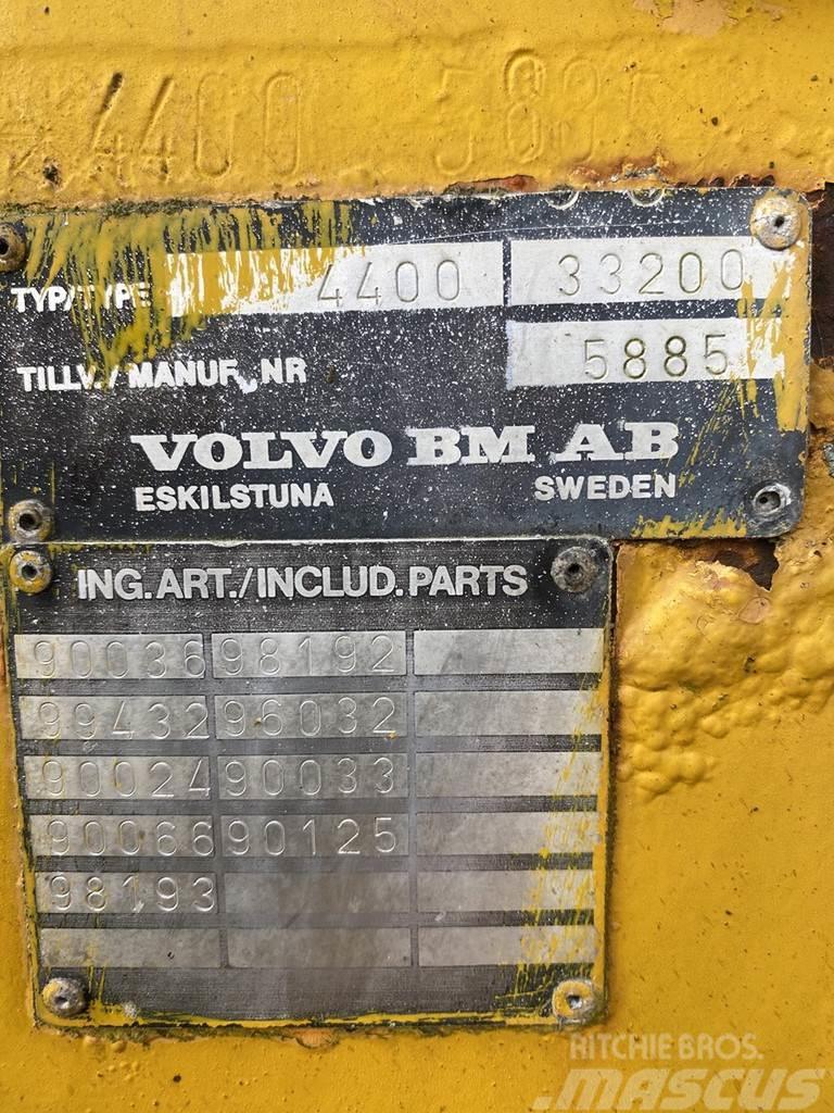 Volvo BM 4400 Incarcator pe pneuri