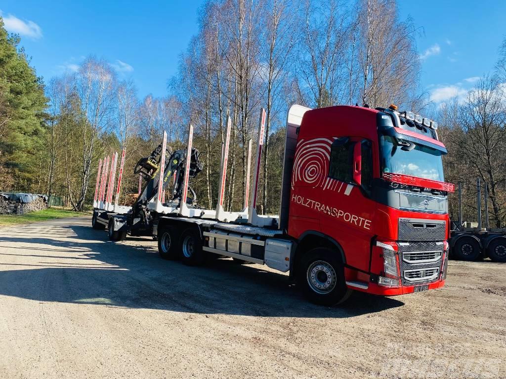 Volvo FH 13 540 6X4 z dźwigiem do przewozu drewna Camion pentru lemne