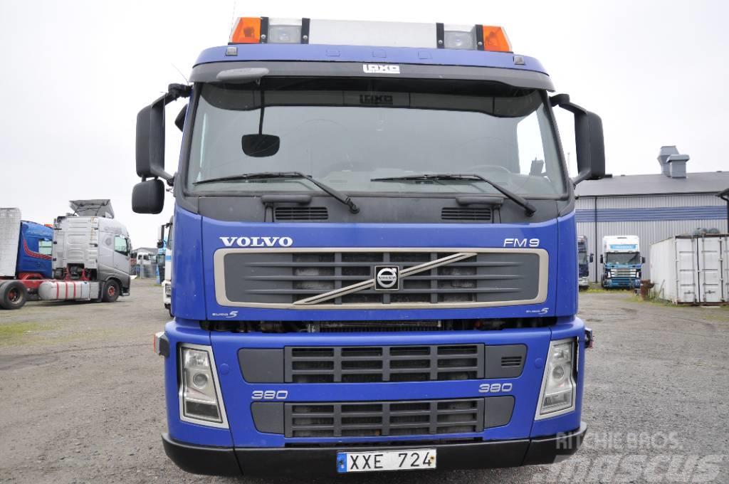 Volvo FM-380 6*2 Camion cu incarcator