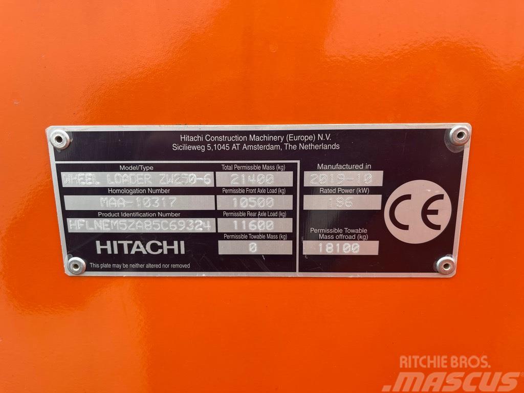 Hitachi ZW 250-6 Incarcator pe pneuri