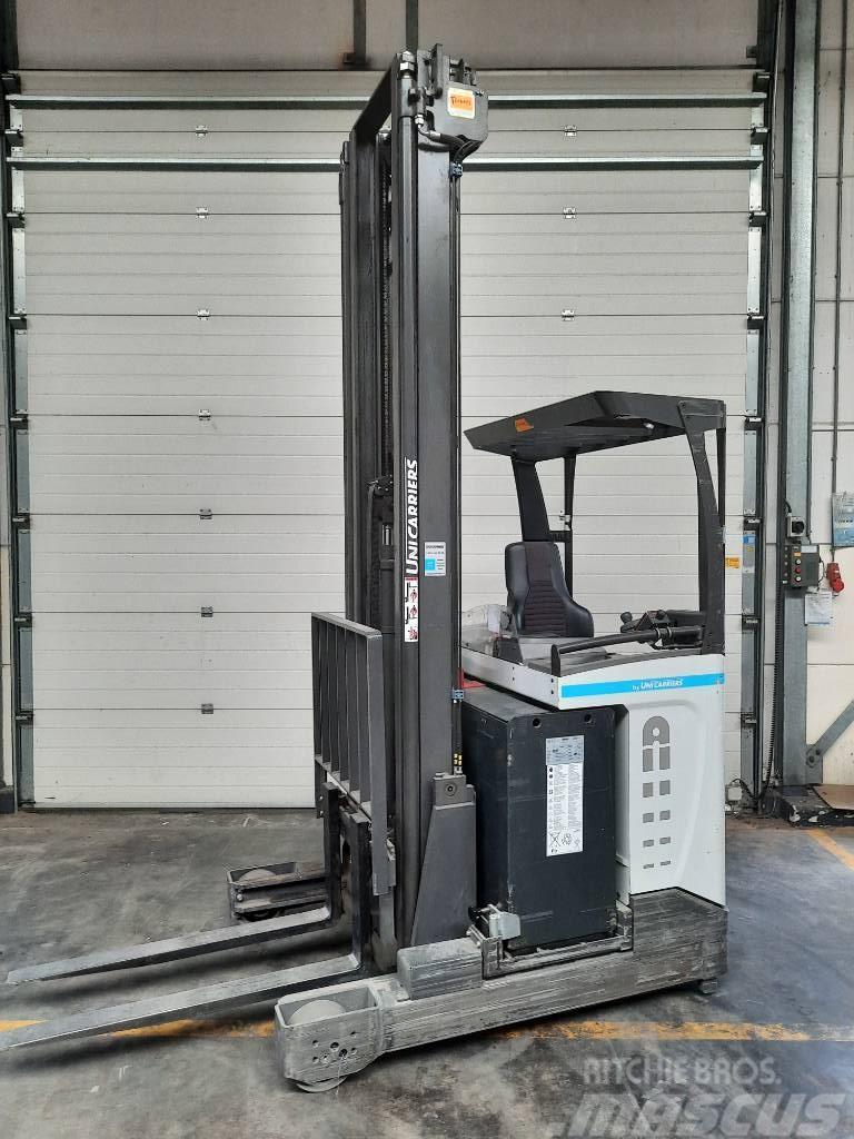UniCarriers UMS160DTFVMF845 Stivuitor cu catarg retractabil