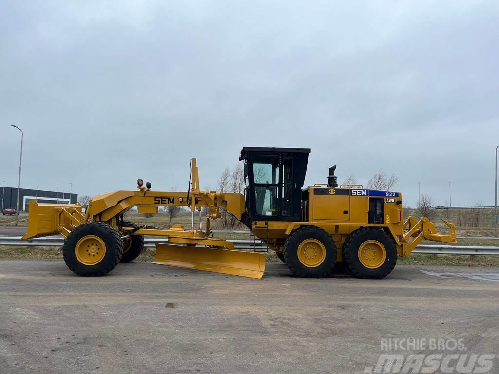 SEM 922 AWD - MS Ripper + Front Blade / EXPORT Gredere
