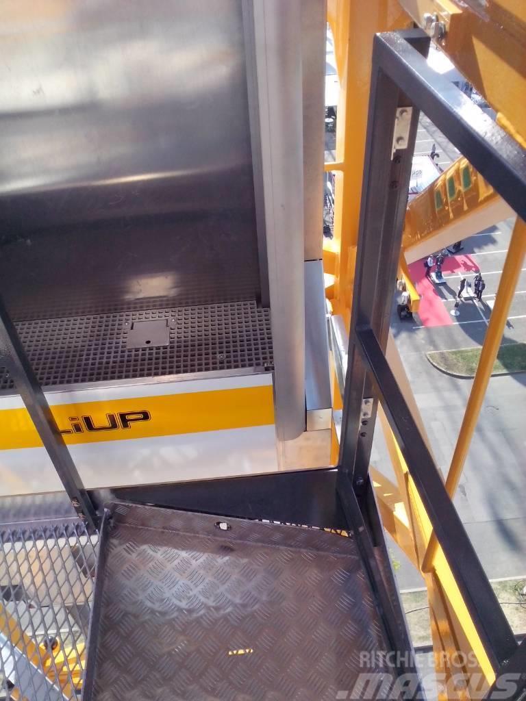 Liebherr LiUp 200 Dispozitive de ridicare şi lifturi pentru materiale