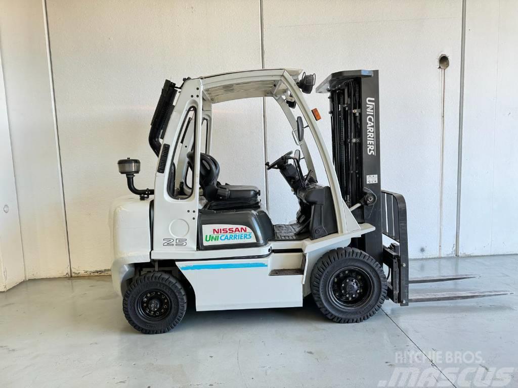 UniCarriers Y 1 D2 A25 Q Stivuitor diesel