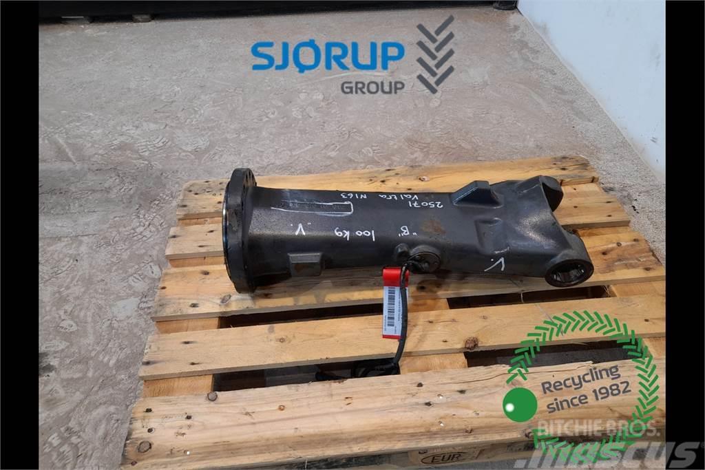 Valtra N163 Front axle house Transmisie