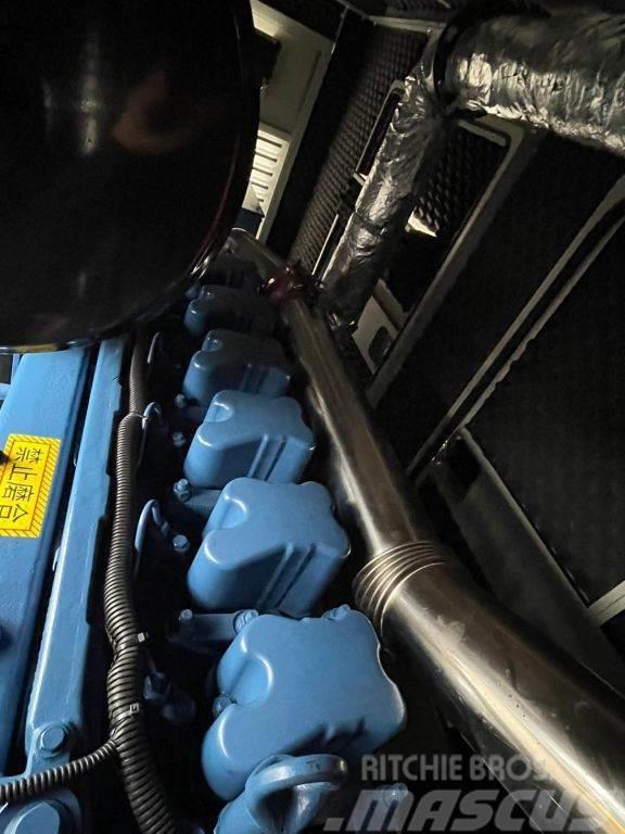 Ricardo 300KVA (240KW) Silent Generator 3 Phase ATS 50HZ 4 Generatoare Diesel