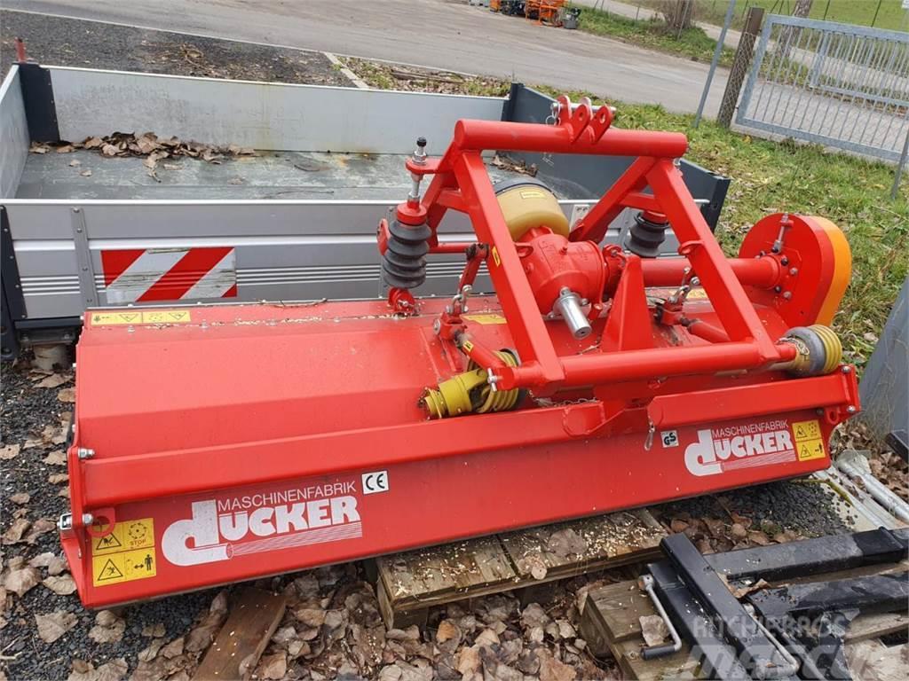 Dücker Schlegelmäher PMK 21 Alte echipamente pentru tratarea terenului