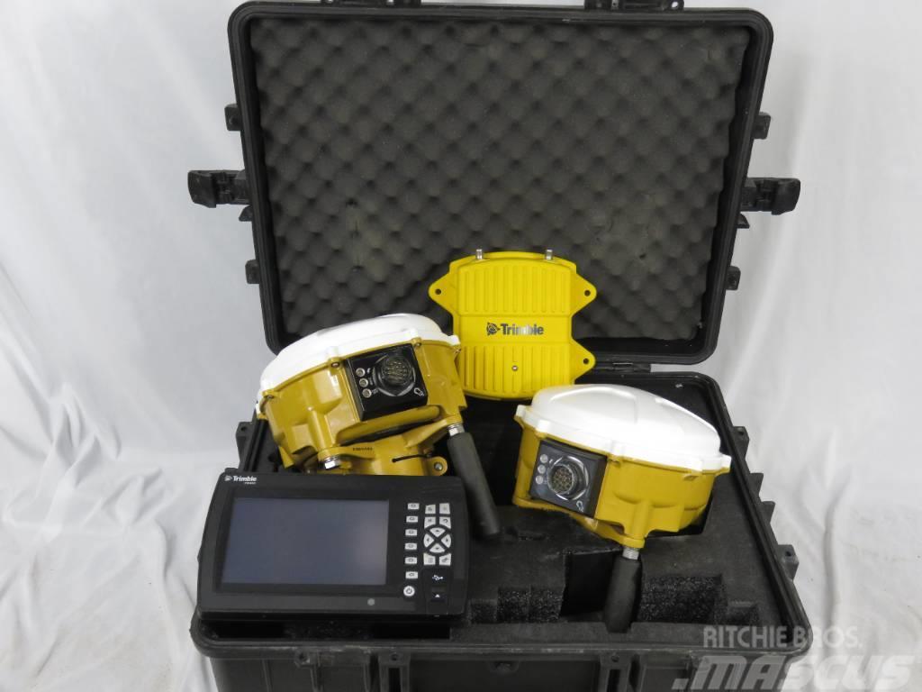 Trimble GCS900 Dozer GPS Kit w/ CB460, MS995's, SNR934 Alte componente