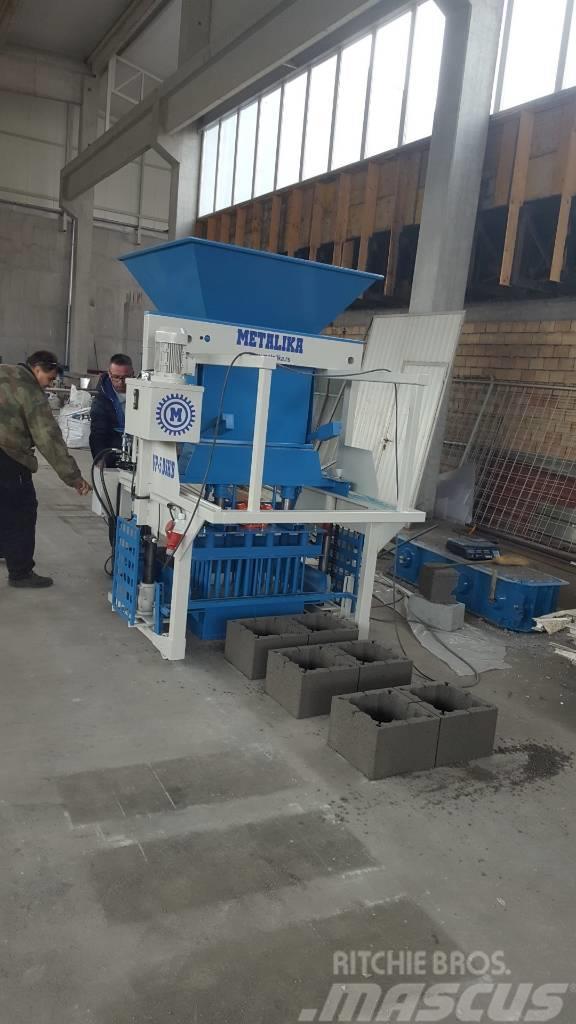 Metalika Concrete block making machine Utilaje pentru beton si piatra