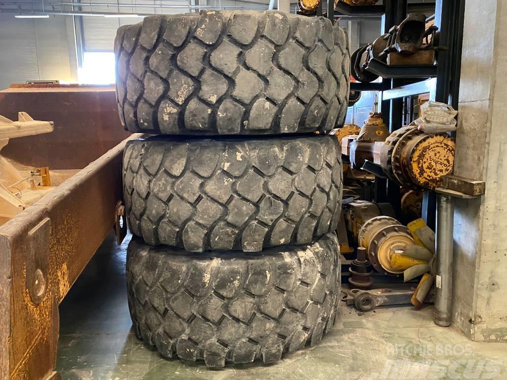 Volvo A 40D - 6 Tires 29.5 R25 and Rims - Anvelope, roti si jante