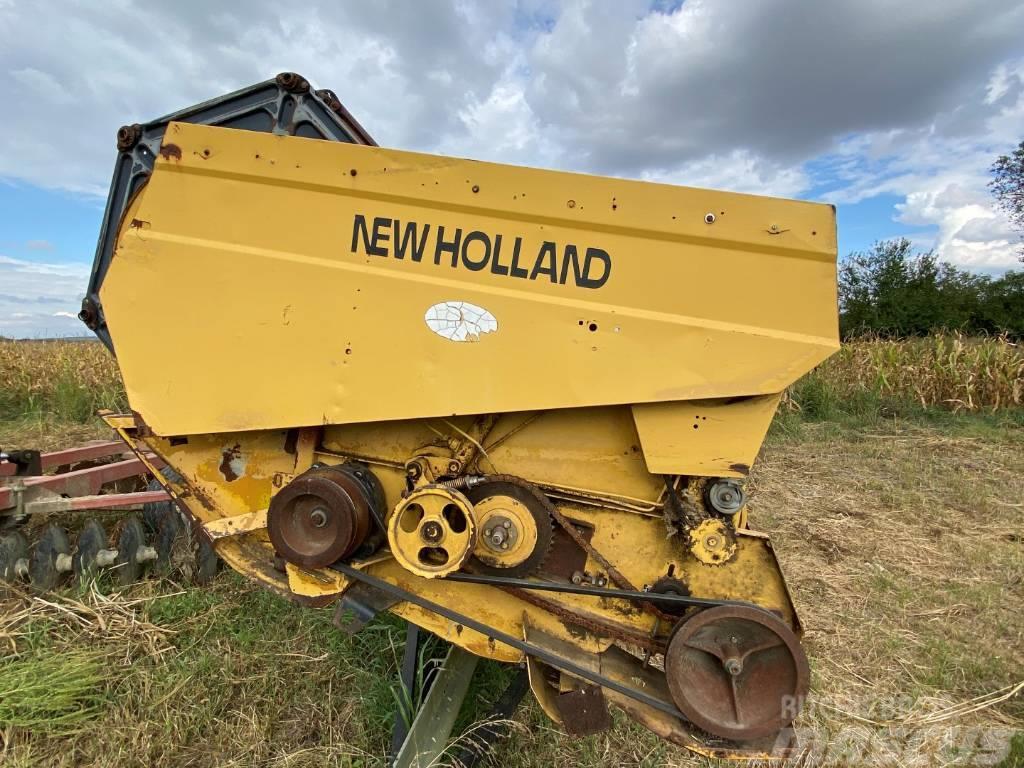 New Holland TX 68 Plus Combine de secerat