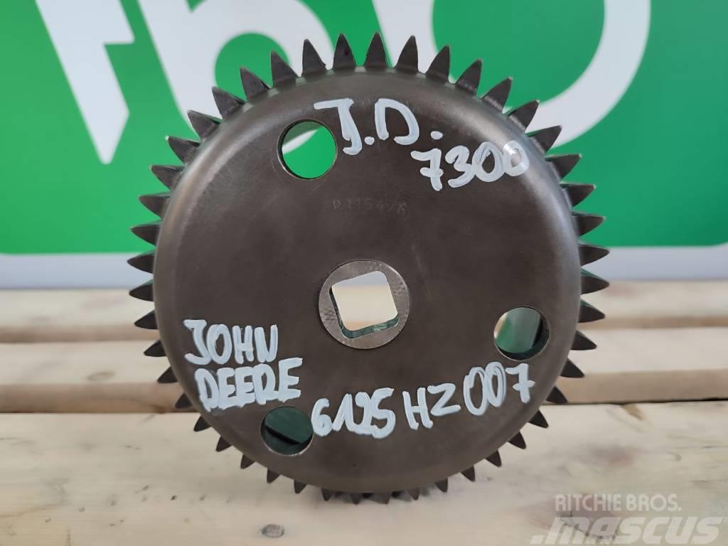 John Deere Oil pump gear R116476 engine JOHN DEERE 6125HZ007 Motoare