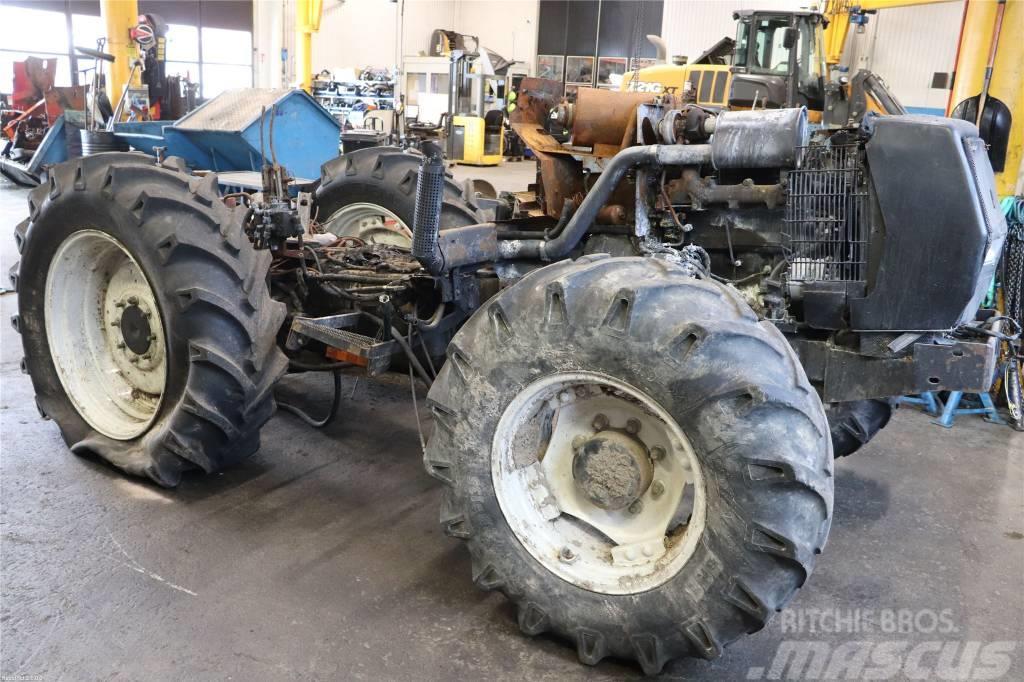 Valtra Valmet 6200 dismantled. Only spare parts Tractoare